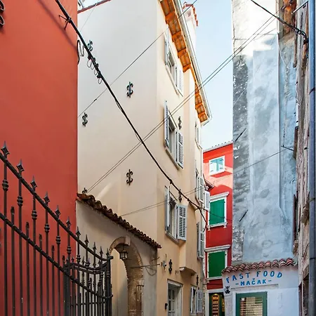 Santa Lucia 4*
