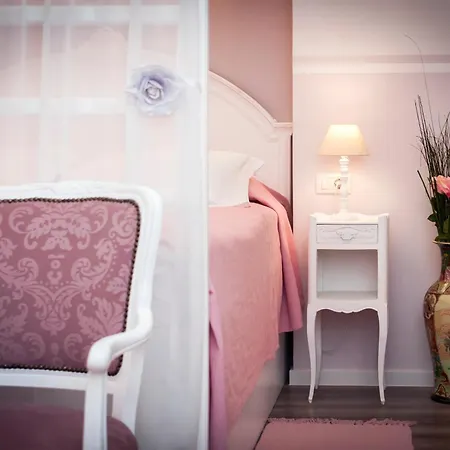 Santa Lucia Gostinjska kuća 4*