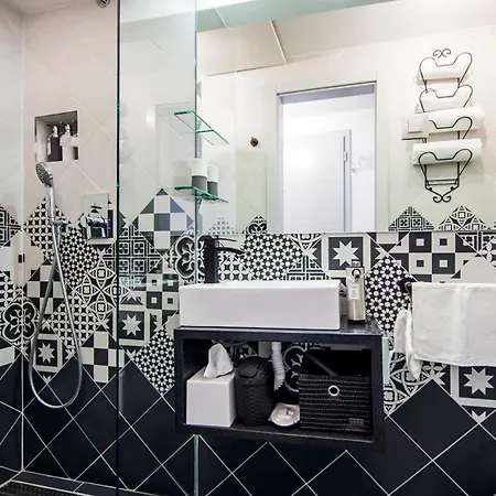 Gostinjska kuća Santa Lucia 4*